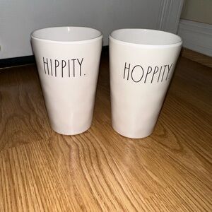 Rae Dunn cups